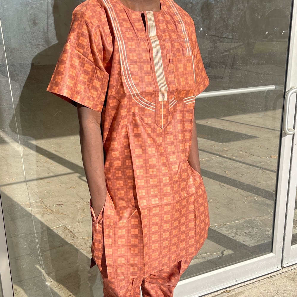 African men Danshiki pant suit with embroidery